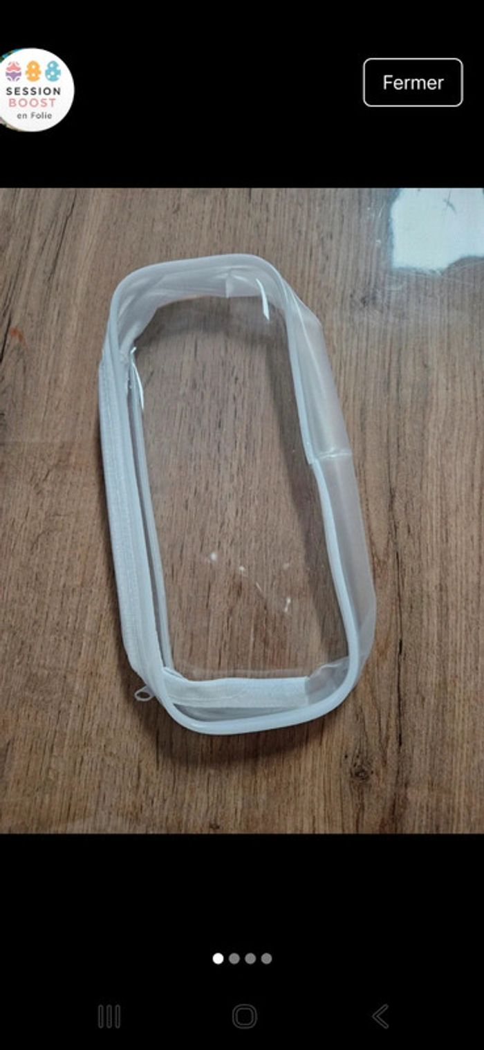 Trousse transparente blanche neuf