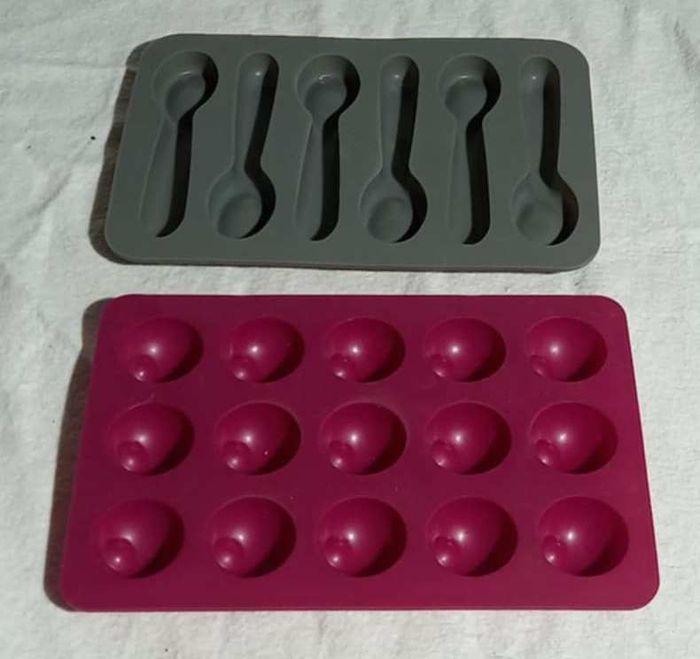 2 moules silicones