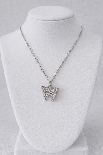 Collier pendentif papillon 