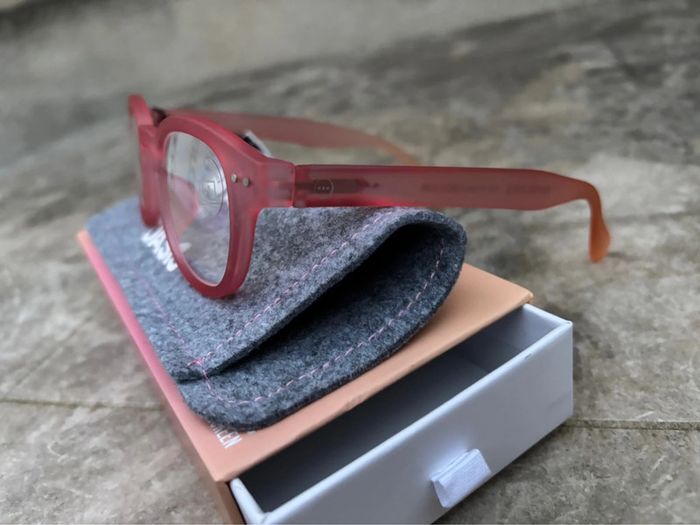 Lunettes izipizi neuve +1 - photo numéro 2