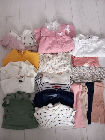 Lot 20 vêtements 1 mois fille printemps mi saison