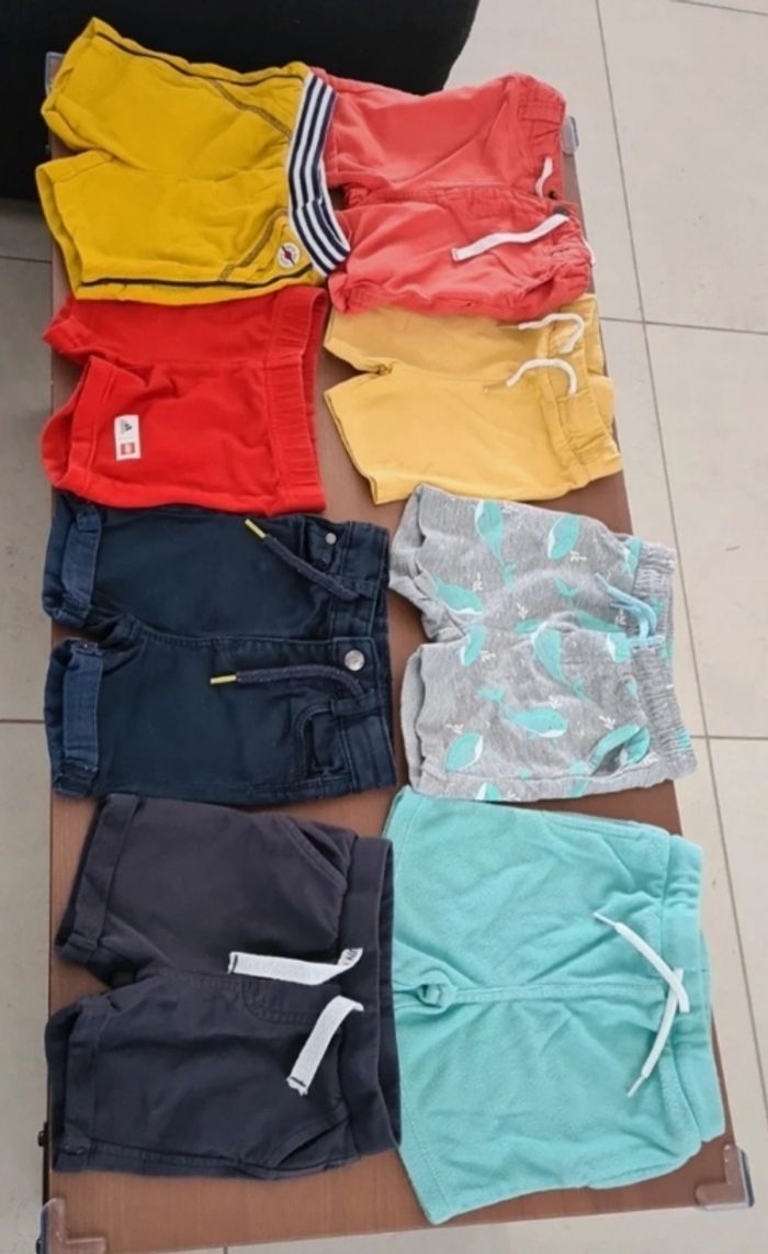 Lot de 8 Shorts 6 à 9 mois