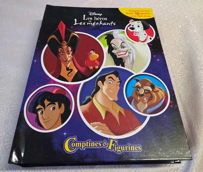Livre éducatif figurine et tapis de jeu Disney