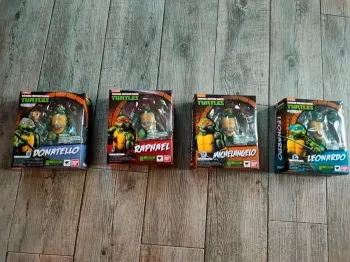 Lot 4 tortues ninja articulees de collection.