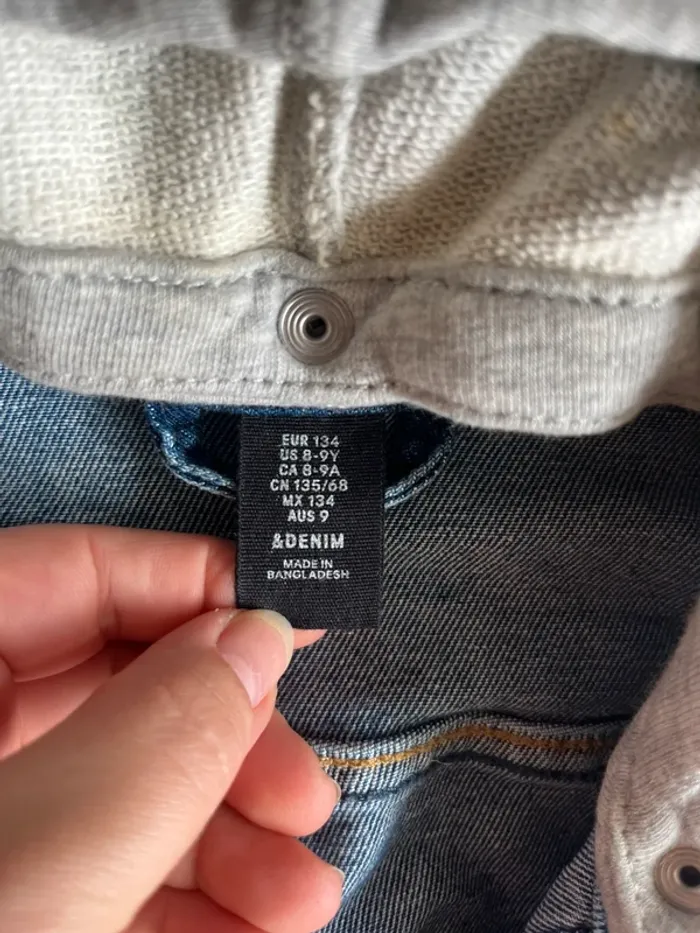 Veste en jean et coton h&m 9 ans - photo numéro 2