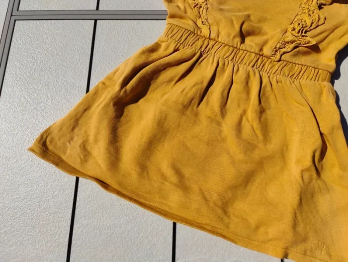 Robe moutarde Kiabi 4 ans - photo numéro 3