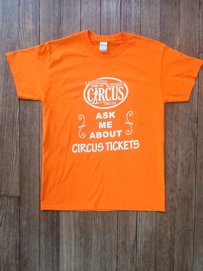 T-shirt University state Illinois Circus M