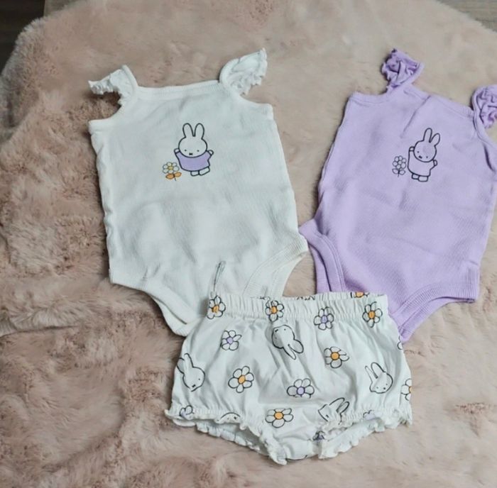 Lot de 2 bodies et 1 short 0mm9/12 mois - photo numéro 1