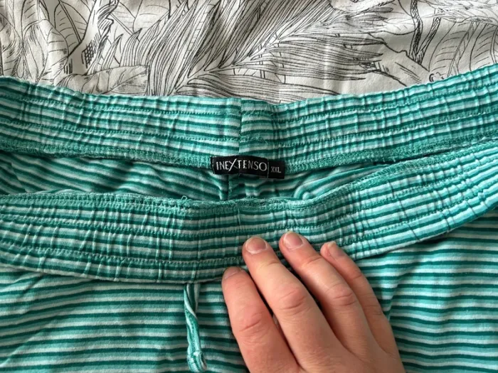 Short rayé vert - photo numéro 2