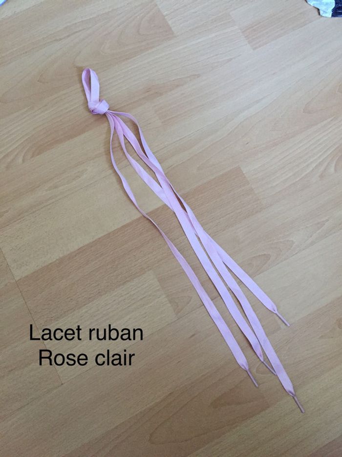 Lacet ruban rose