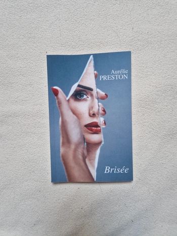 Livre brisée d'aurélie preston