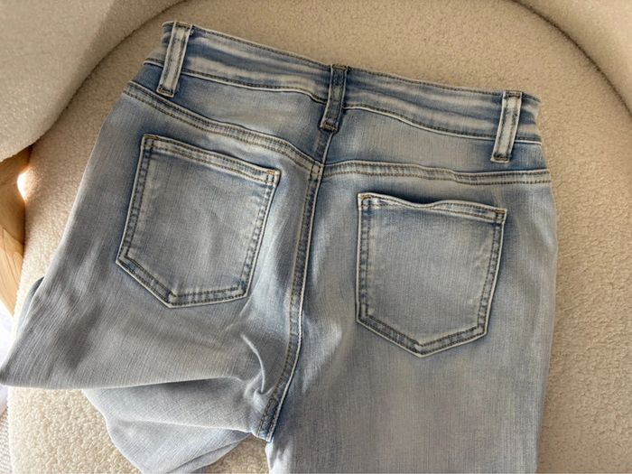 Jean style déchiré SHEIN taille S - photo numéro 5