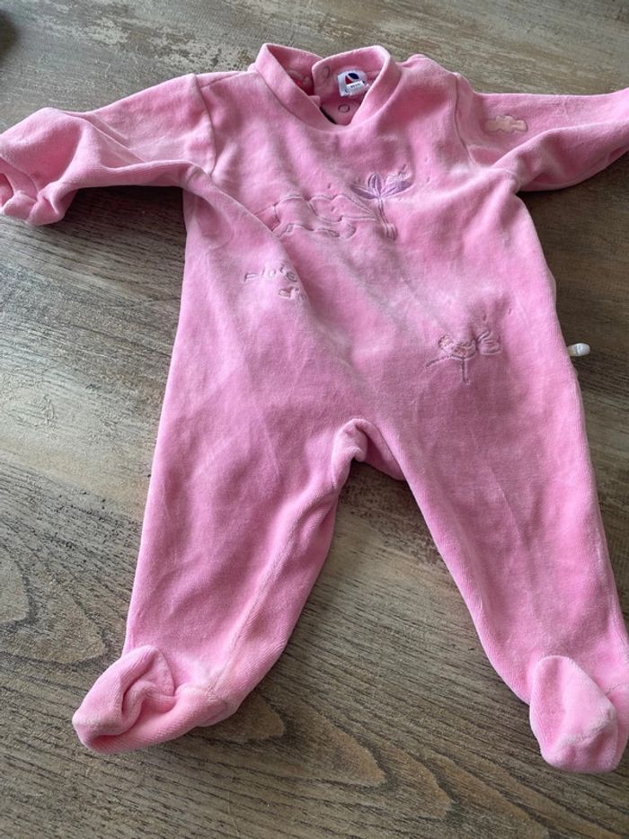 Lot bébé fille 3 mois pyjama veste blouson - photo numéro 2