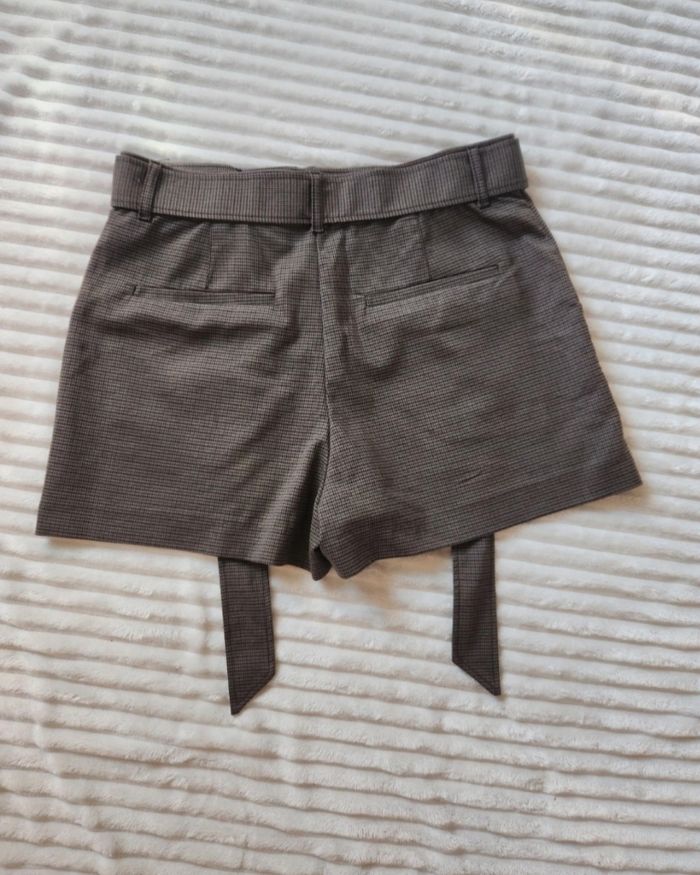 Short Zara avec ceinture – Taille 40, très bon état - photo numéro 5