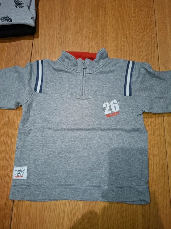 Lot pull et gilet - photo numéro 7
