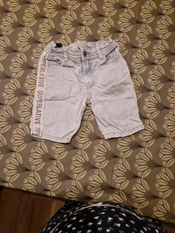 Short jeans