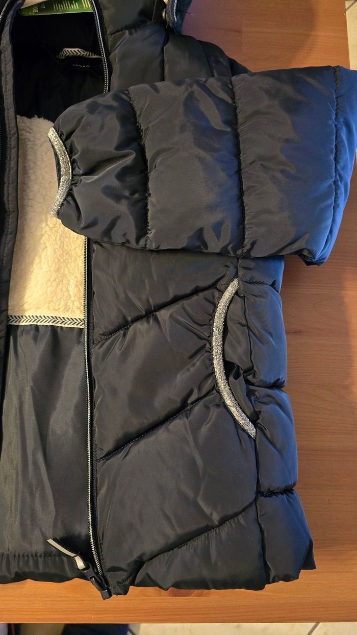 NEUVE (non portée) 🏷😍🥰🩷sublime  DOUDOUNE CHAUDE  (automne/hiver)  8 ANS fille 🩷🩷😍👌👌 - photo numéro 6