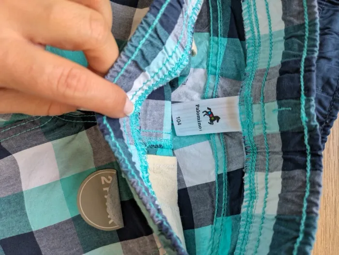 Lot 2 shorts 4 ans neuf - photo numéro 2