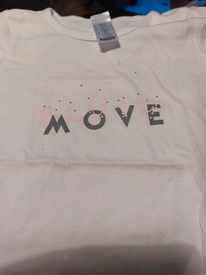 T-shirt Décathlon 5-6A neuf - photo numéro 2