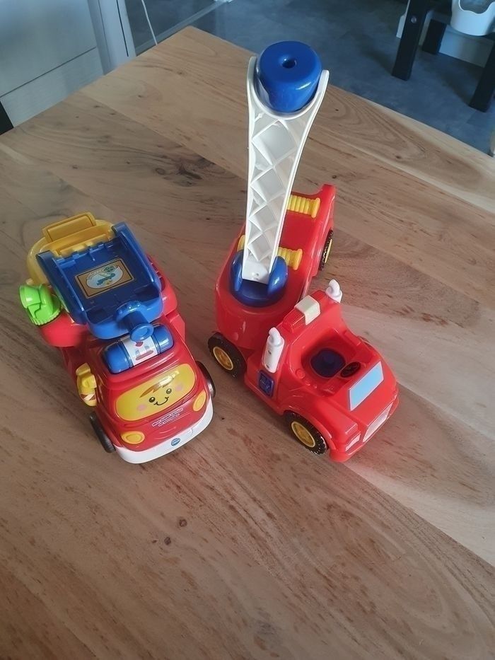 Grand fomat tut tut bolide /2 camions de pompiers - photo numéro 2