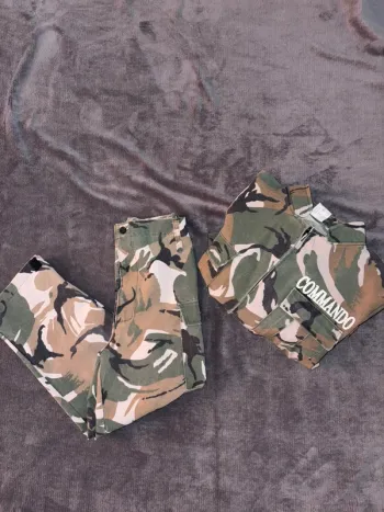 Déguisement commando camouflage garçon taille 8 ans en très bon état