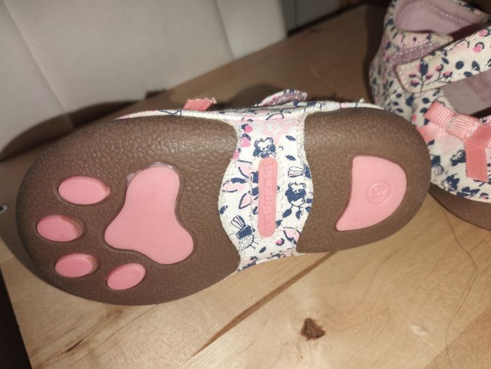 Chaussures roses taille 19 - photo numéro 3