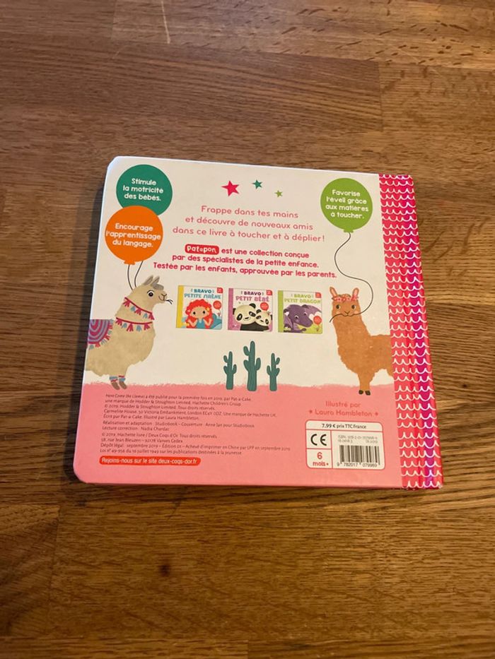 Livre cartonné Bravo petit Lama avec des matières à toucher Patapon - photo numéro 3