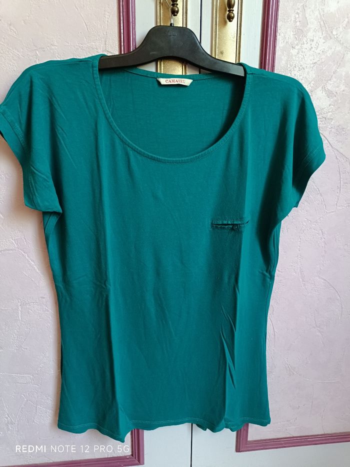 Haut " Camaïeu" vert en T.3 (40/42) - photo numéro 3