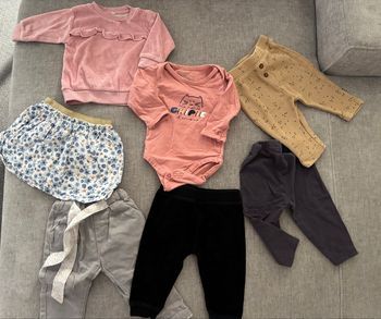 lots de vêtements en 68cm