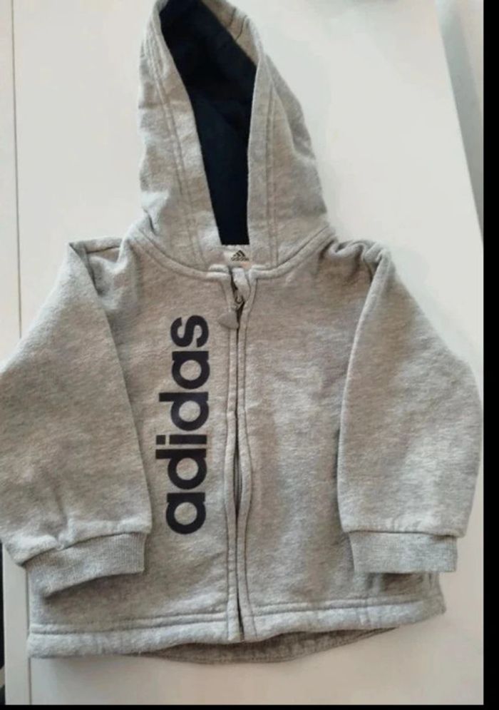 Veste Adidas 6**9 mois
