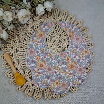 Bavoir forme fleur vintage 1