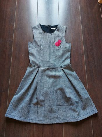 Robe à carreaux sans manches