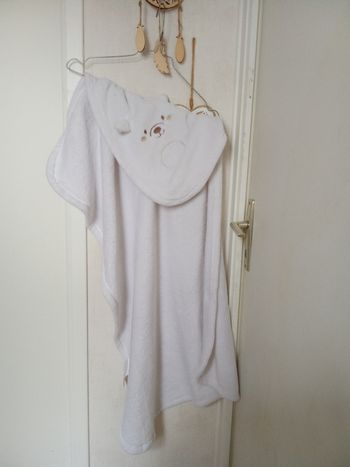 Couverture doudou blanc fine, longue tête de chien, oreilles