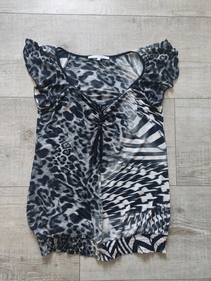 Blouse manches courtes motif léopard noir gris blanc taille 40 Patrice Breal - photo numéro 7