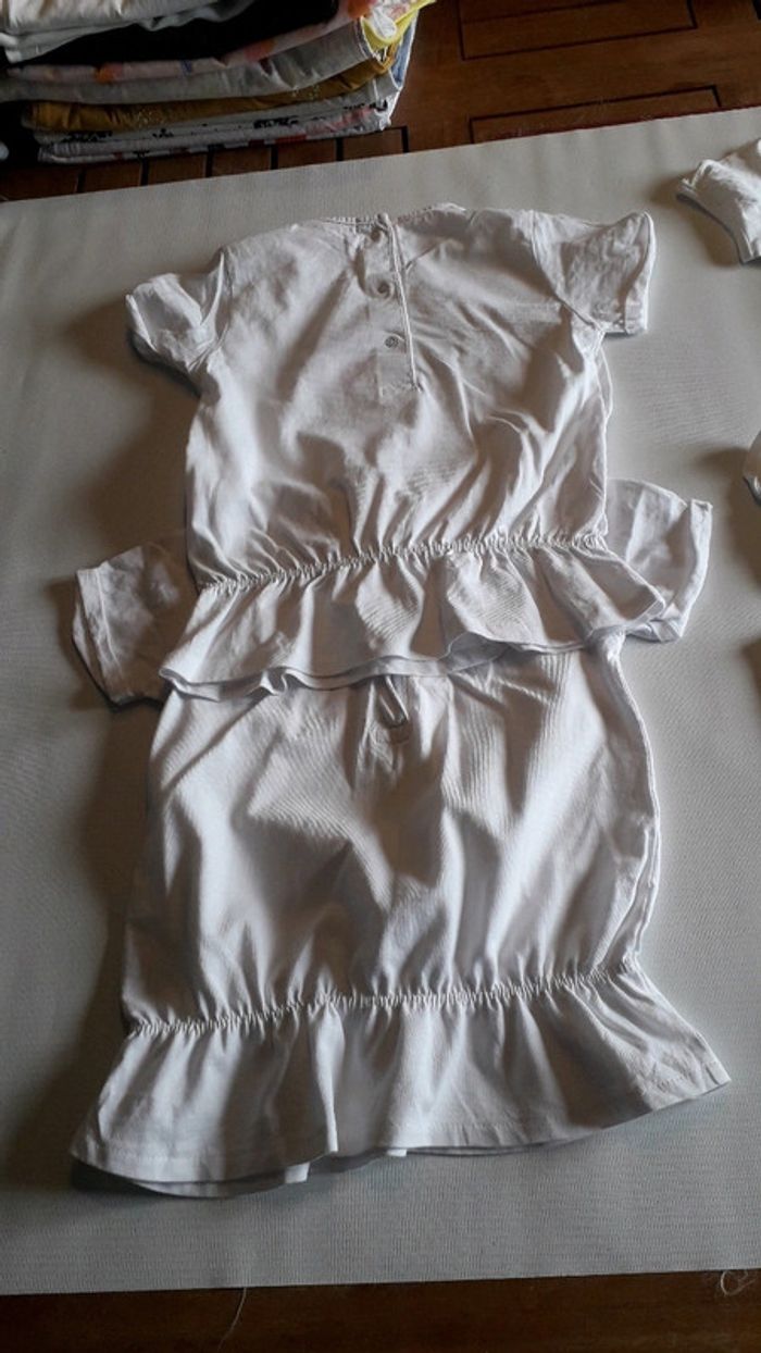 Lot de 4 tee shirts / débardeurs T 3 ans - photo numéro 8