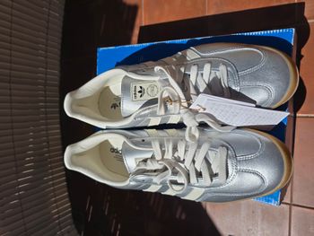 adidas gazelle argentée taille 46