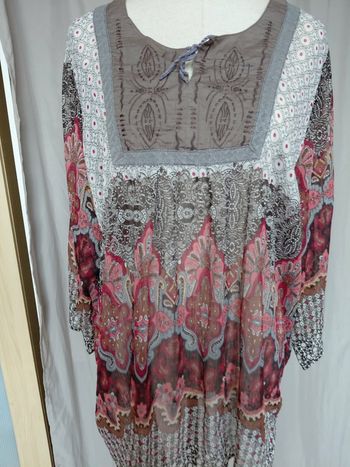 Très jolie blouse manches longues femme T 50