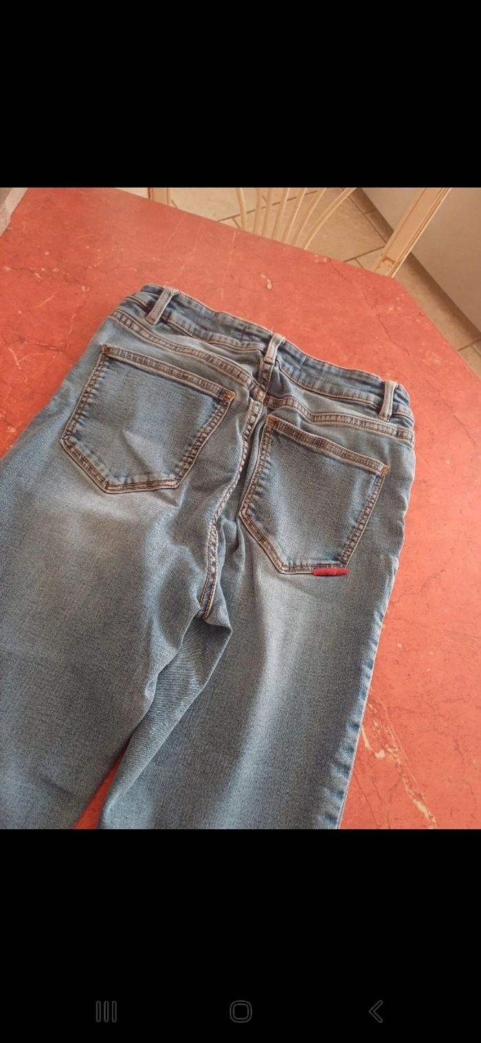 Jean femme taille 38 - photo numéro 4