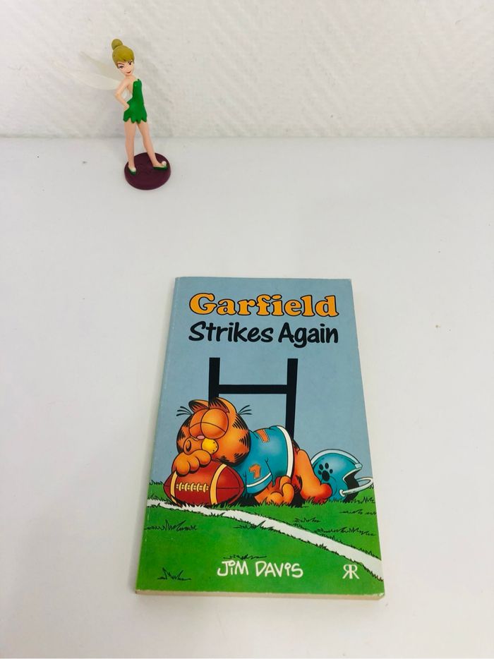 Garfield Strikes Again édition en anglais