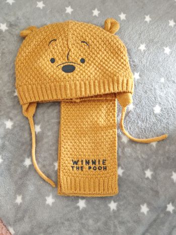 Bonnet avec écharpe Winnie