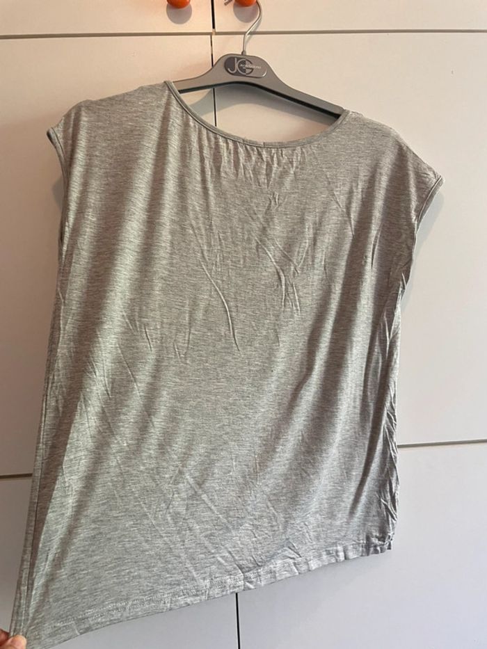 T-shirt gris taille XL imprévu - photo numéro 2
