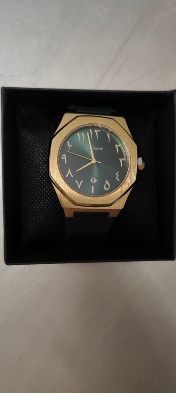 Montre à chiffre arabe