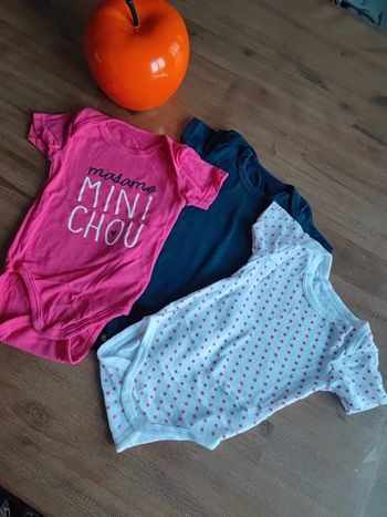 Lot de 3 bodies 6 mois