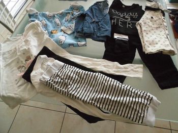 Lot de vêtements mixtes 12/18mois