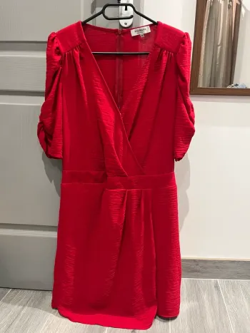 Robe rouge foncé mariage