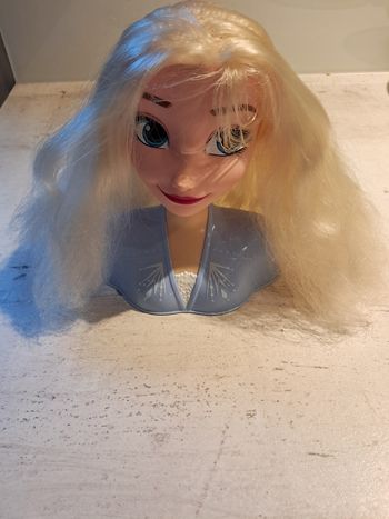 Tête à coiffer Elsa Reine des neiges Disney