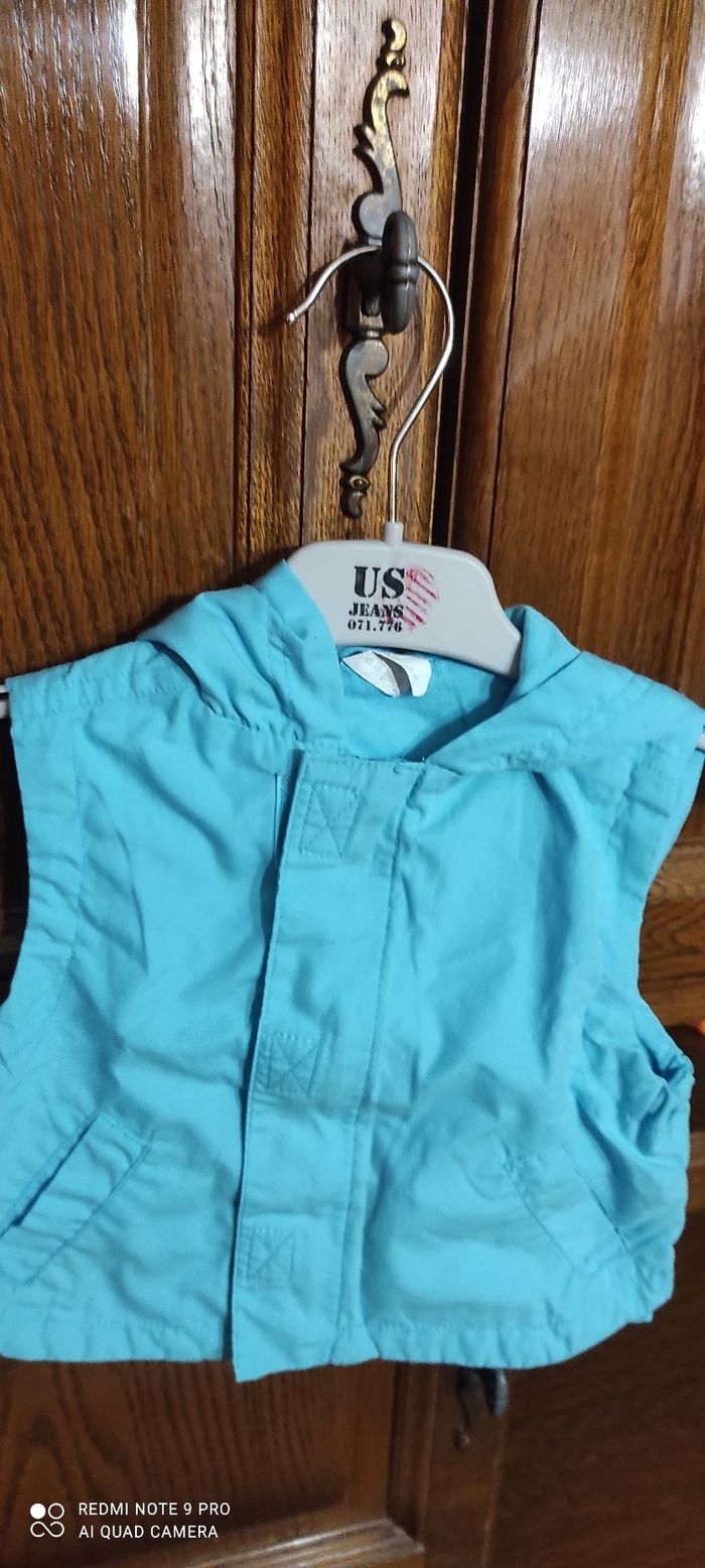 Veste à capuche sans manche 3 mois - photo numéro 3