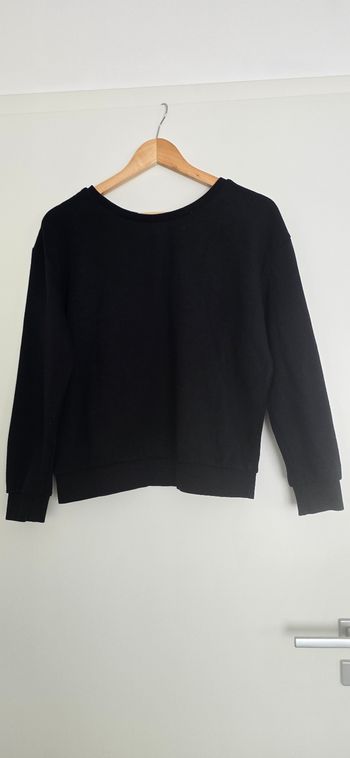 Pull noir