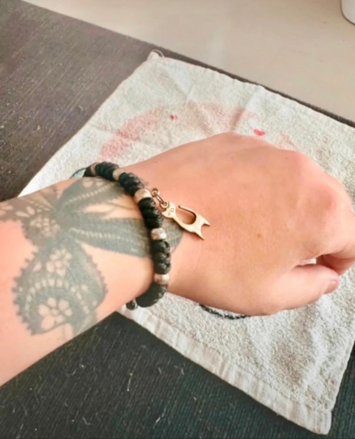 Bracelet avc motif chat🐱 - photo numéro 2