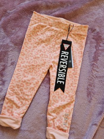 Legging Réversible Guess taille 3-6 mois neuf